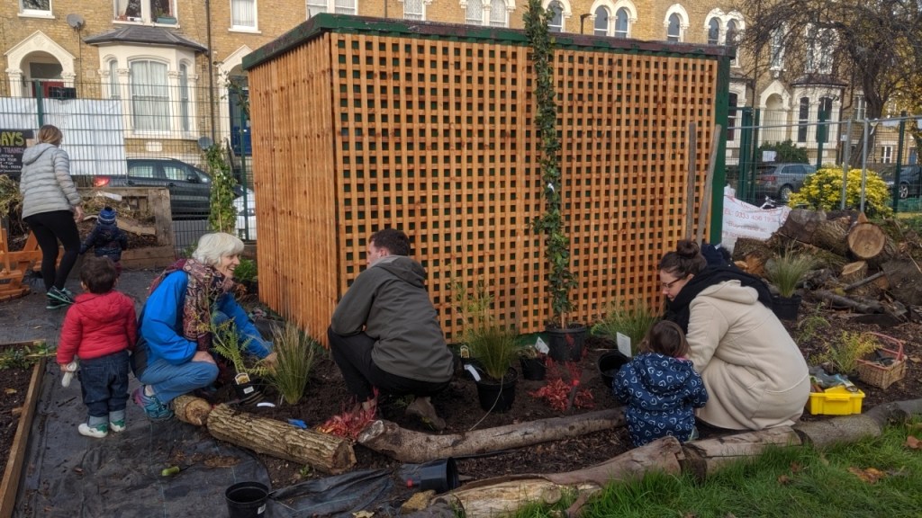 Growing Gardeners at Max&nbsp;Roach